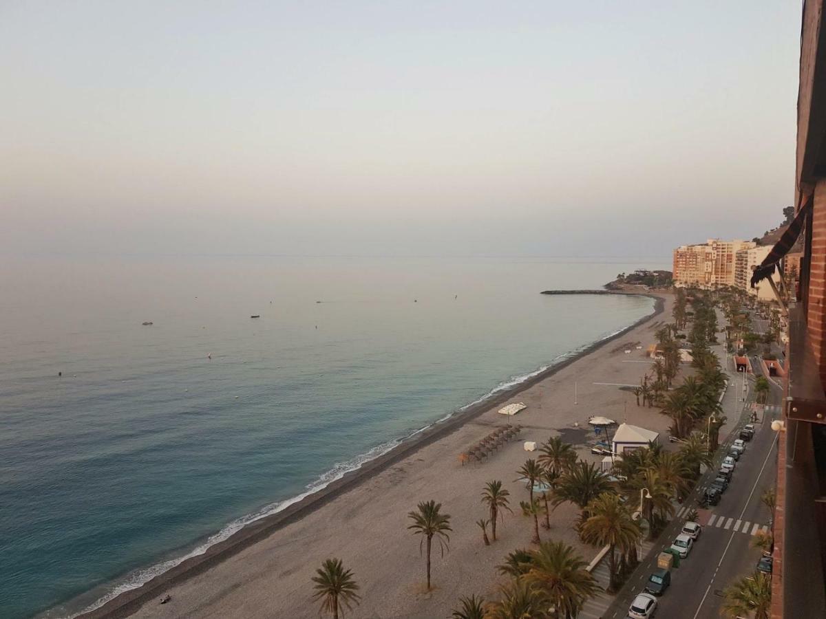 Atico En Almunecar. Primera Linea De Playa Con Vistas Espectaculares Exterior foto